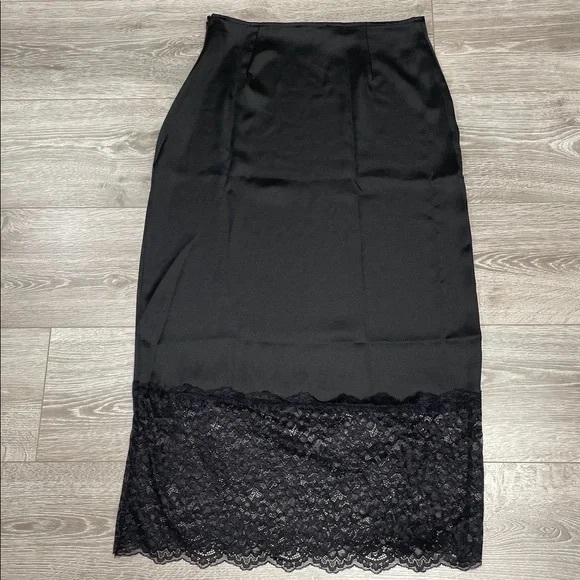 House of Harlow 1960 Black Lace Midi Skirt M, NWOT - Picture 2 of 6
